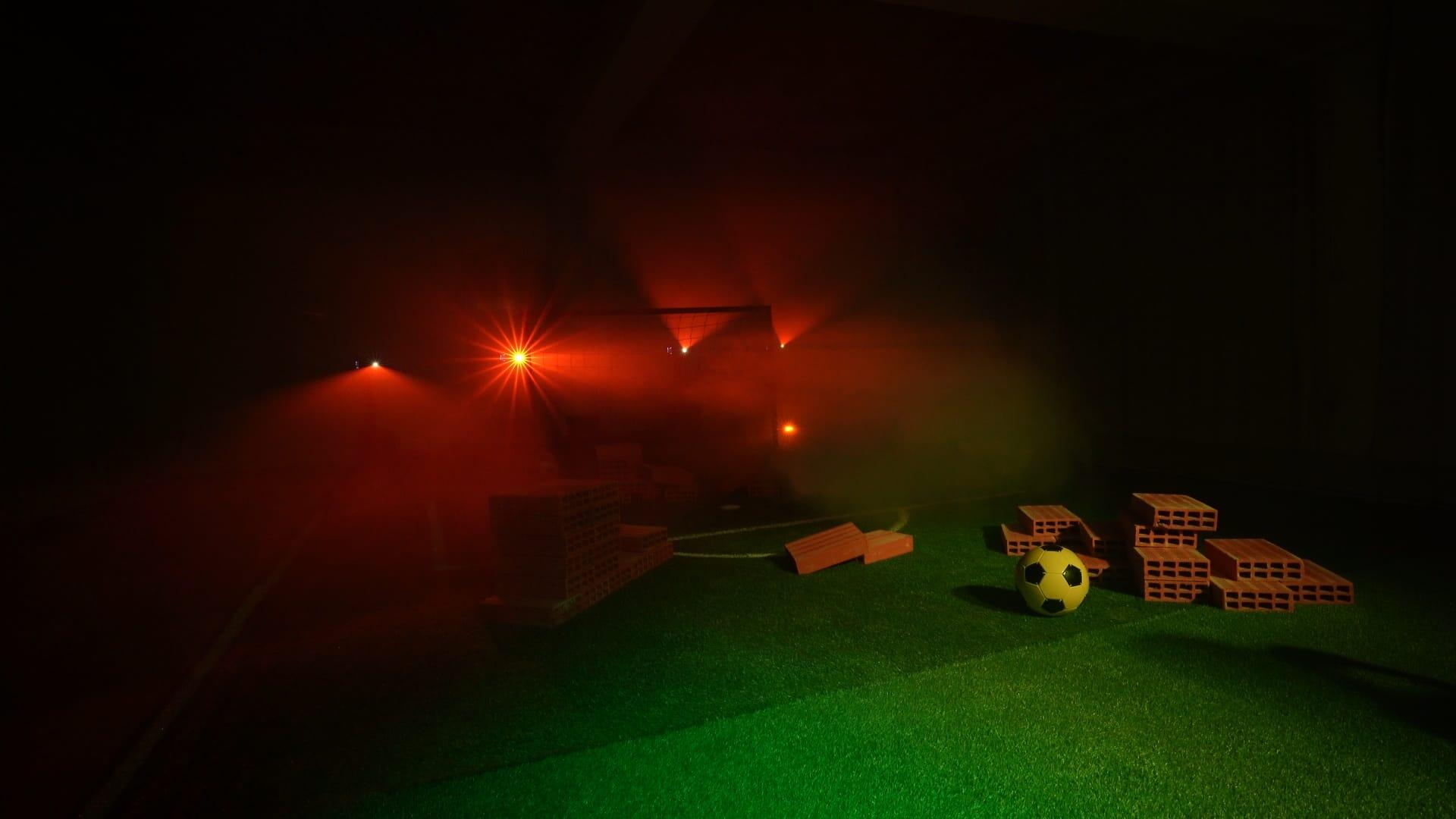 Mohseni, Mina, A Mass Sporting Event, Mono Lisboa. light design by Maotik