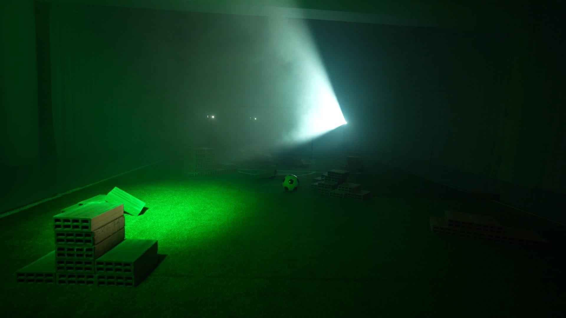 Mohseni, Mina, A Mass Sporting Event, Mono Lisboa. light design by Maotik